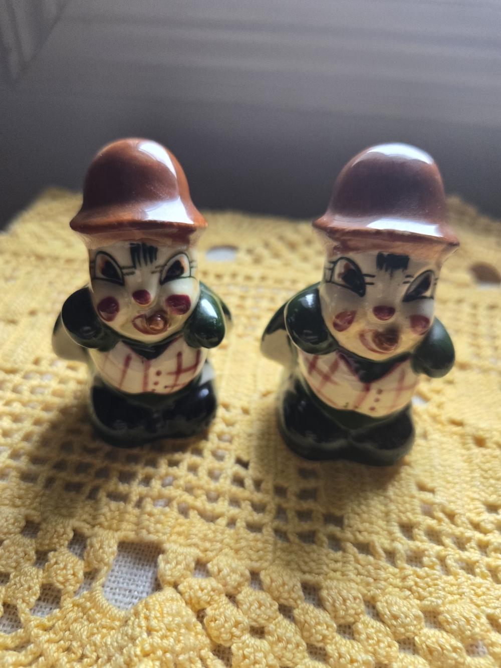 Ceramic Clown Salt and Pepper Shaker Set - Brown & Green